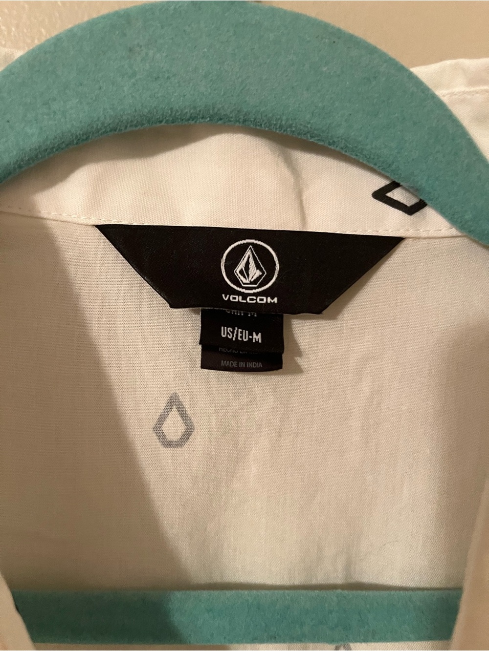 Volcom button down shirt - Picture 2 of 4